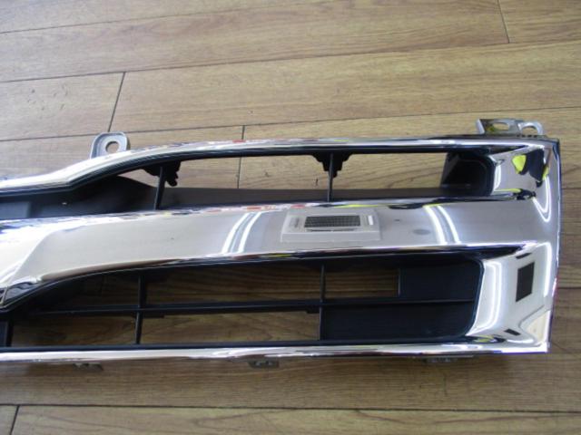 TOYOTA ハイエース/200系 フロントグリル