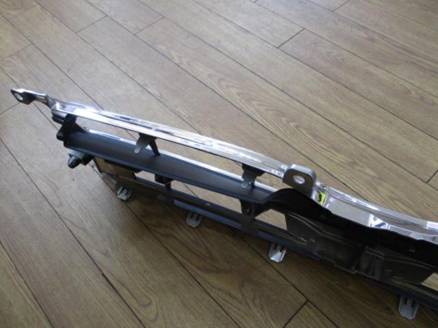 TOYOTA ハイエース/200系 フロントグリル