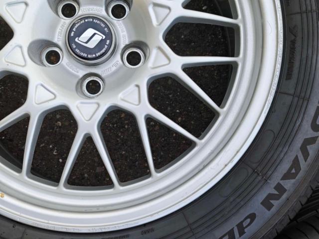 *Sold in sets of two. Genuine Nissan parts.
Skyline GT-R [R32]
V-SPEC genuine aluminum wheels