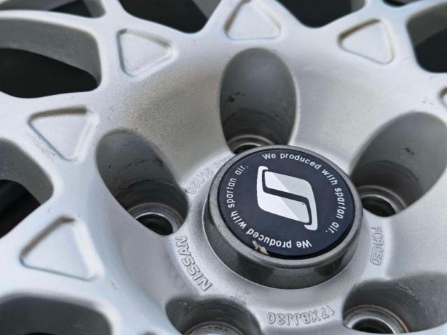 *Sold in sets of two. Genuine Nissan parts.
Skyline GT-R [R32]
V-SPEC genuine aluminum wheels
