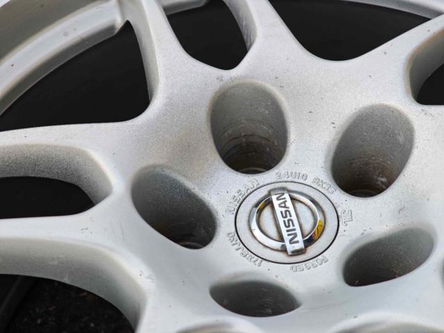 *Sold as a set of two genuine Nissan Skyline GT-R [R33] aluminum wheels.