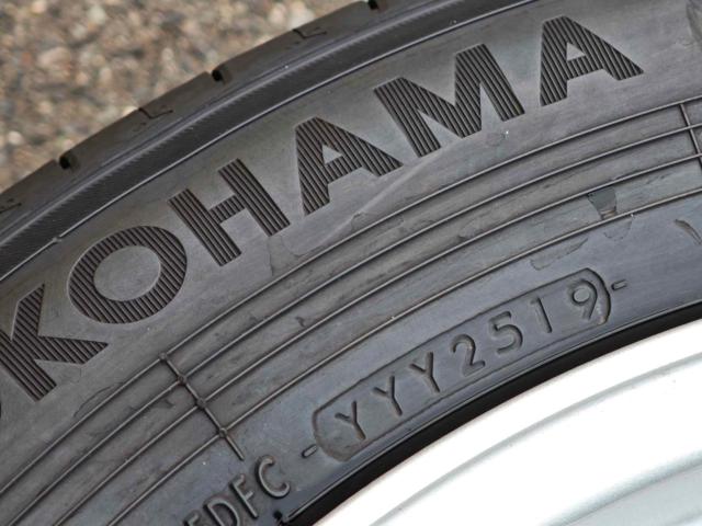 225/60R17
YOKOHAMAADVAN (Sold individually)
dB
V552