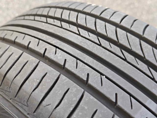 225/60R17
YOKOHAMAADVAN (Sold individually)
dB
V552