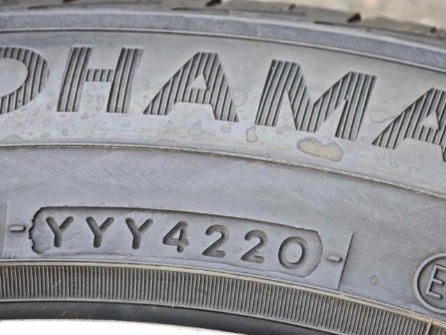235/55R17
Selling 2 bottles YOKOHAMAADVAN
dB
V552