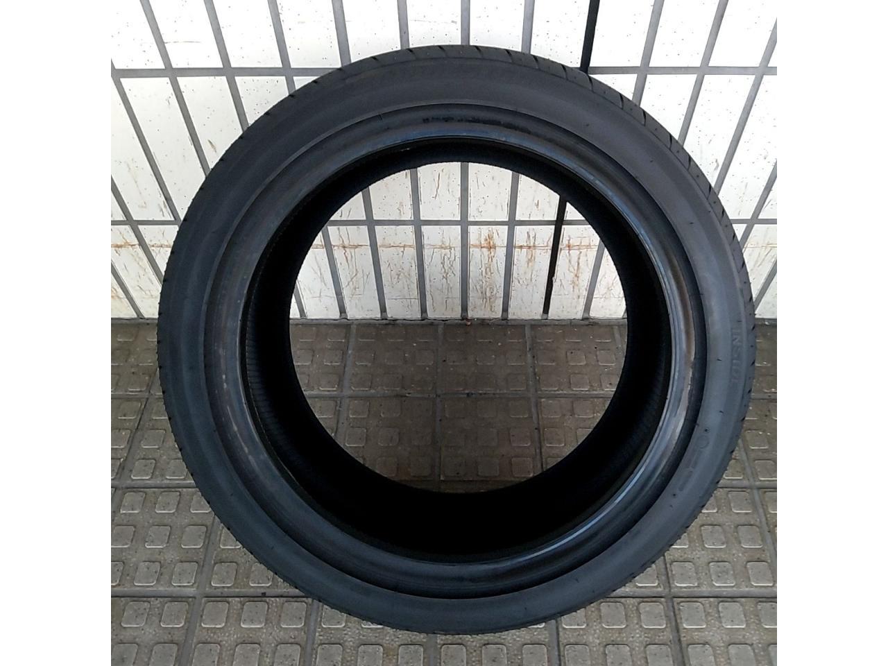 215/45R17
1 BRIDGESTONE TURANZA
T002