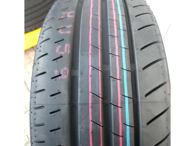 215/45R17
1 BRIDGESTONE TURANZA
T002