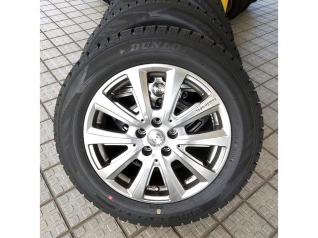 25-year-old, excellent condition with plenty of tread left! TOPYTEAM (suitable for New Beetle, Golf 4, etc.)
SPARCO
Valosa
ver.2 + DUNLOP WINTERMAXX
WM02