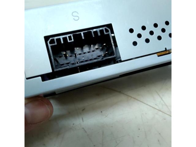 スズキ純正 1DIN ラジオ 39101-82M21