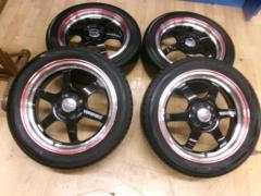 RAYS (Rays)
VOLK
RACING
TE37
KCR
+
YOKOHAMA (Yokohama)
BluEarth
RV-02CK