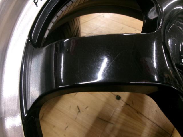 RAYS (Rays)
VOLK
RACING
TE37
KCR
+
YOKOHAMA (Yokohama)
BluEarth
RV-02CK
