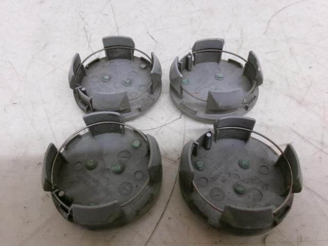 A great find: a genuine Lexus part.
Center cap
Four