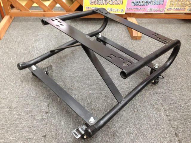 メーカー不明 RECAROシート用キャスター付きシートスタンド