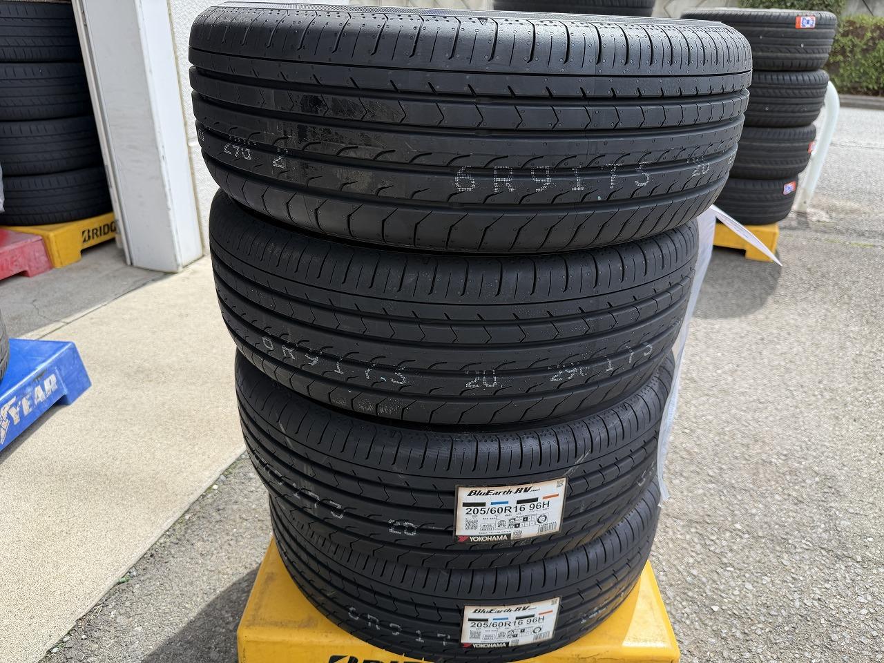 YOKOHAMA
BluEarth-RV
RV03
205 / 60R16
96H