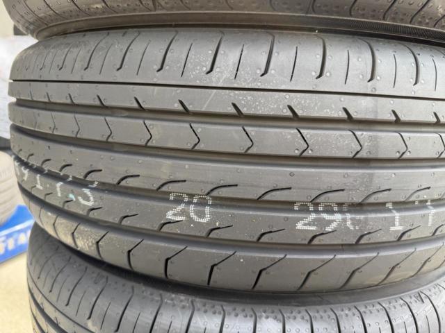 YOKOHAMA BluEarth-RV RV03 205/60R16 96H