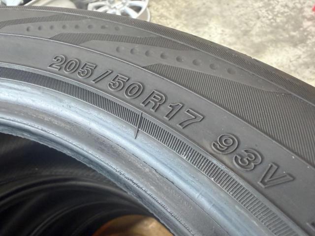 YOKOHAMA BluEarth-RV RV03 205/50R17 93V XL