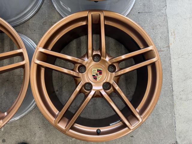 PORSCHE(ポルシェ)991 カレラ ネオジム塗装 純正ホイール