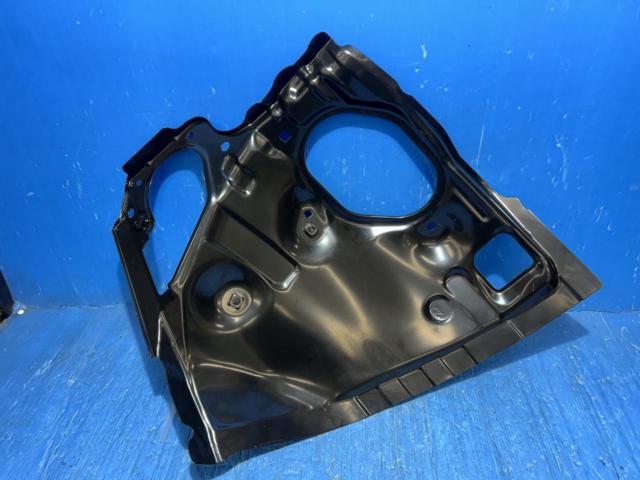 TOYOTA トヨタ 純正部品フロントフェンダエプロンLH純正品番53712-24060