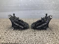 SUZUKI 純正フロントブレーキキャリパー