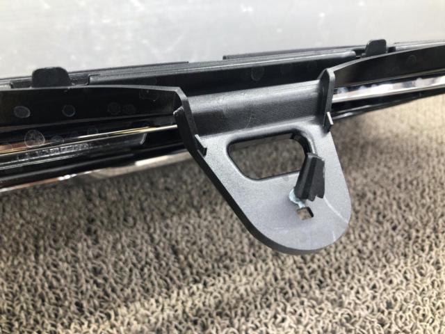 HONDA
Genuine front grille