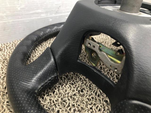 NISSAN
Genuine steering