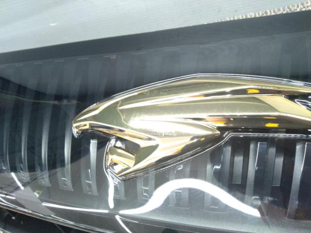 TOYOTA 純正フロントグリル