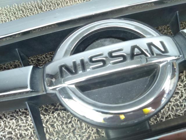 NISSAN 純正フロントグリル