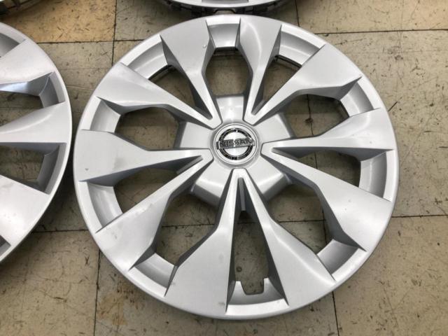NISSAN 純正ホイールキャップ