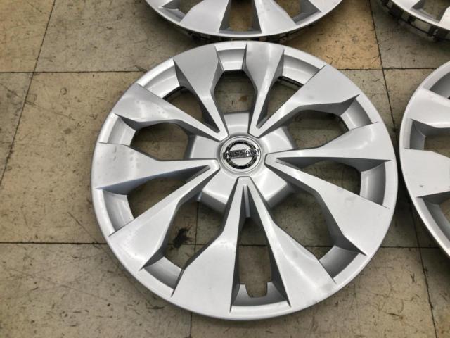 NISSAN 純正ホイールキャップ