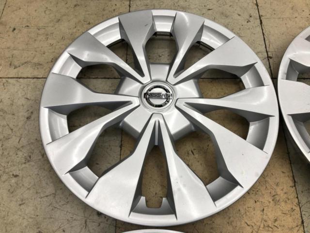 NISSAN 純正ホイールキャップ