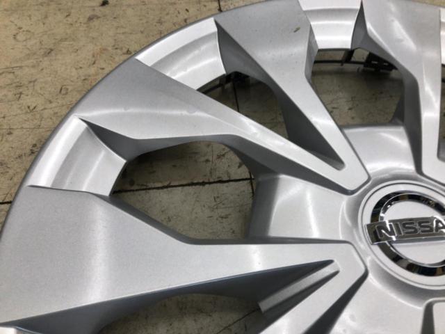 NISSAN 純正ホイールキャップ