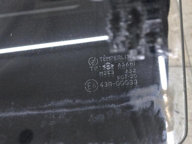 SUZUKI 純正フロントドアガラス
