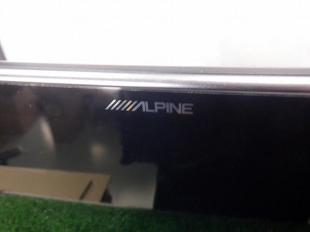 ALPINE DAF11Z ディスプレイオーディオ
