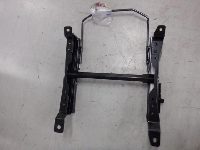 RECARO シートレール