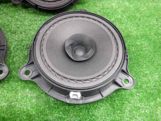 Nissan
Genuine speaker
