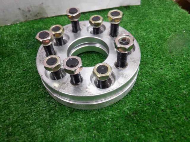 [With reason] Durax
Wide tread spacer