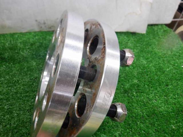 [With reason] Durax
Wide tread spacer