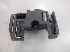 Nissan
Genuine vehicle tool storage box