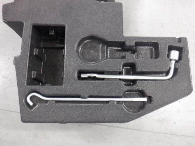 Nissan
Genuine vehicle tool storage box