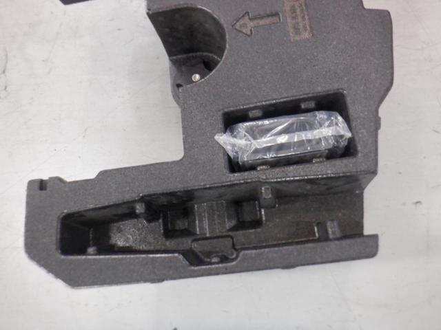 Nissan
Genuine vehicle tool storage box