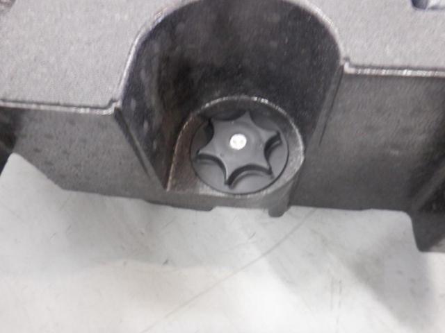 Nissan
Genuine vehicle tool storage box