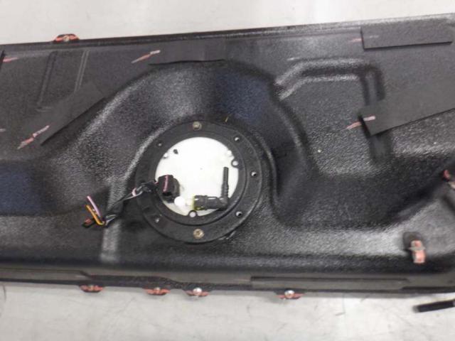 SUZUKI genuine
Petrol tank