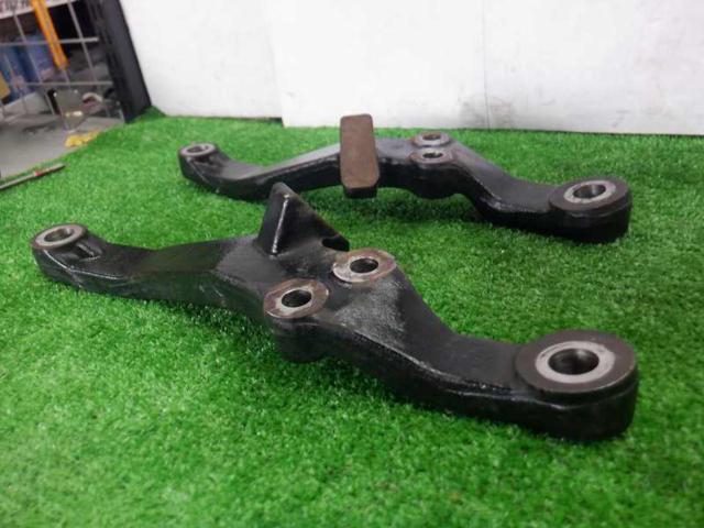 Nissan genuine
Front lower arm