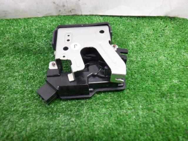 Honda genuine trunk catch