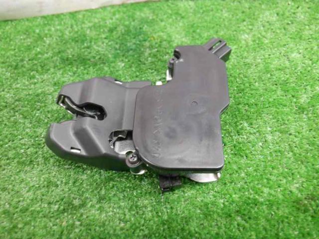 Honda genuine trunk catch