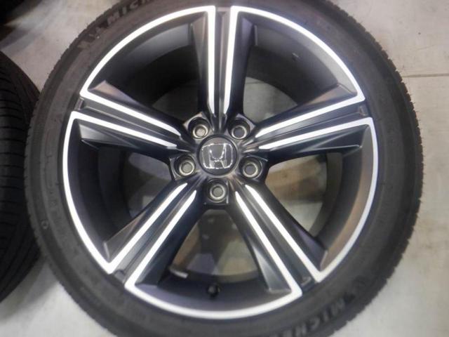 5 Honda genuine
CY2
Accord
e:HEV wheels
+
MICHELIN
e-PRIMACY