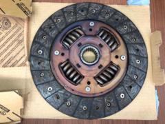 EXEDY
Clutch disc used in a 100-series Chaser.