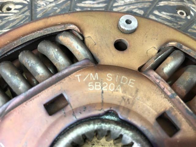 EXEDY
Clutch disc used in a 100-series Chaser.