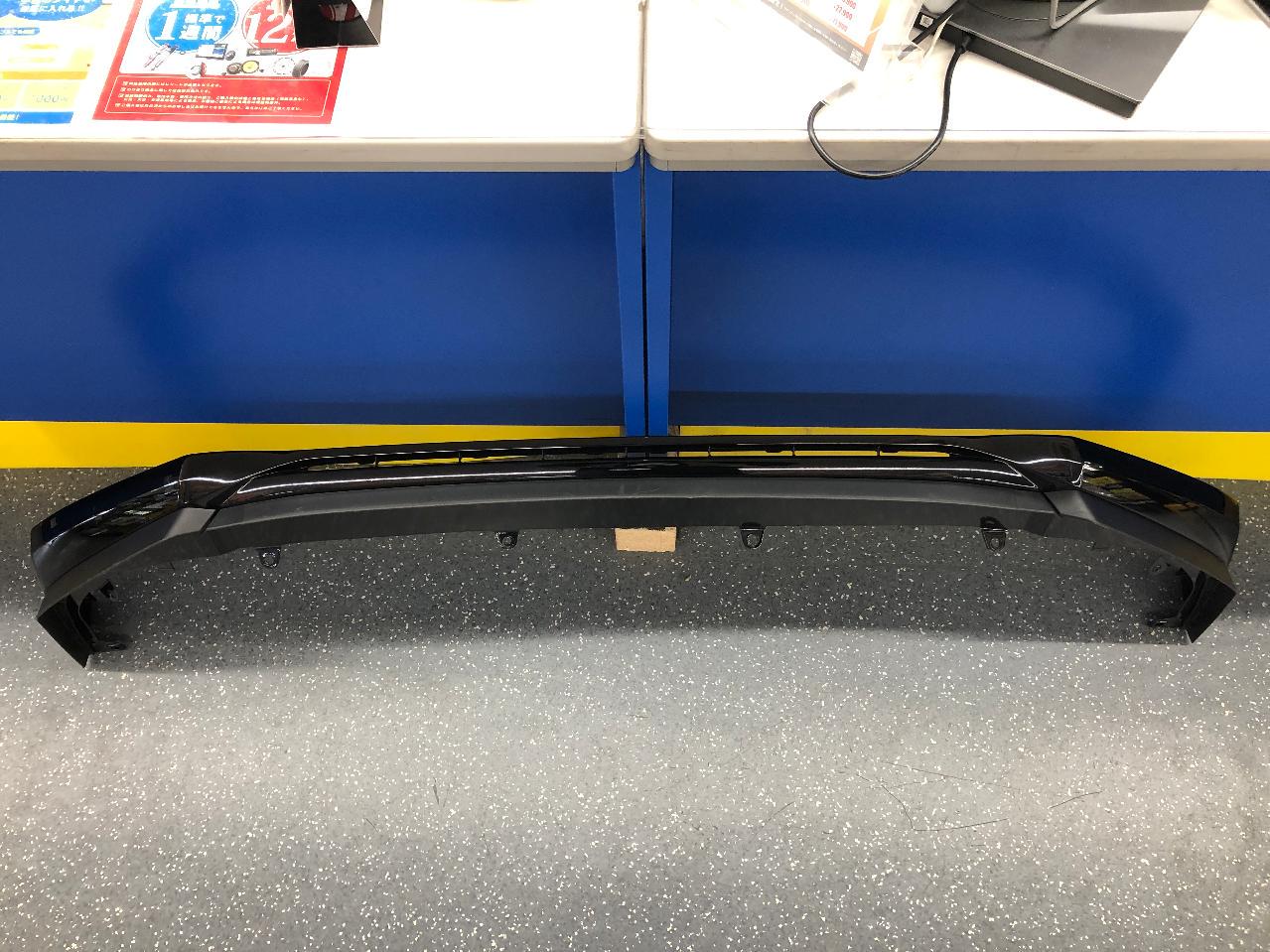Toyota genuine
AXAP64/60 series
RAV4
GR
SPORT
Genuine front lip spoiler