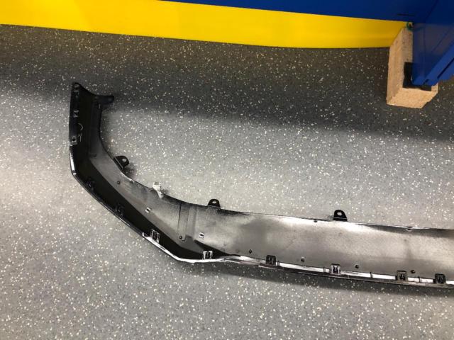 Toyota genuine
AXAP64/60 series
RAV4
GR
SPORT
Genuine front lip spoiler