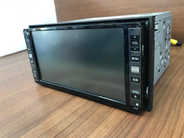 Toyota genuine
NHZN-W57
■
2007 model
Supports full segment / CD / DVD / SD / front AUX / CD recording